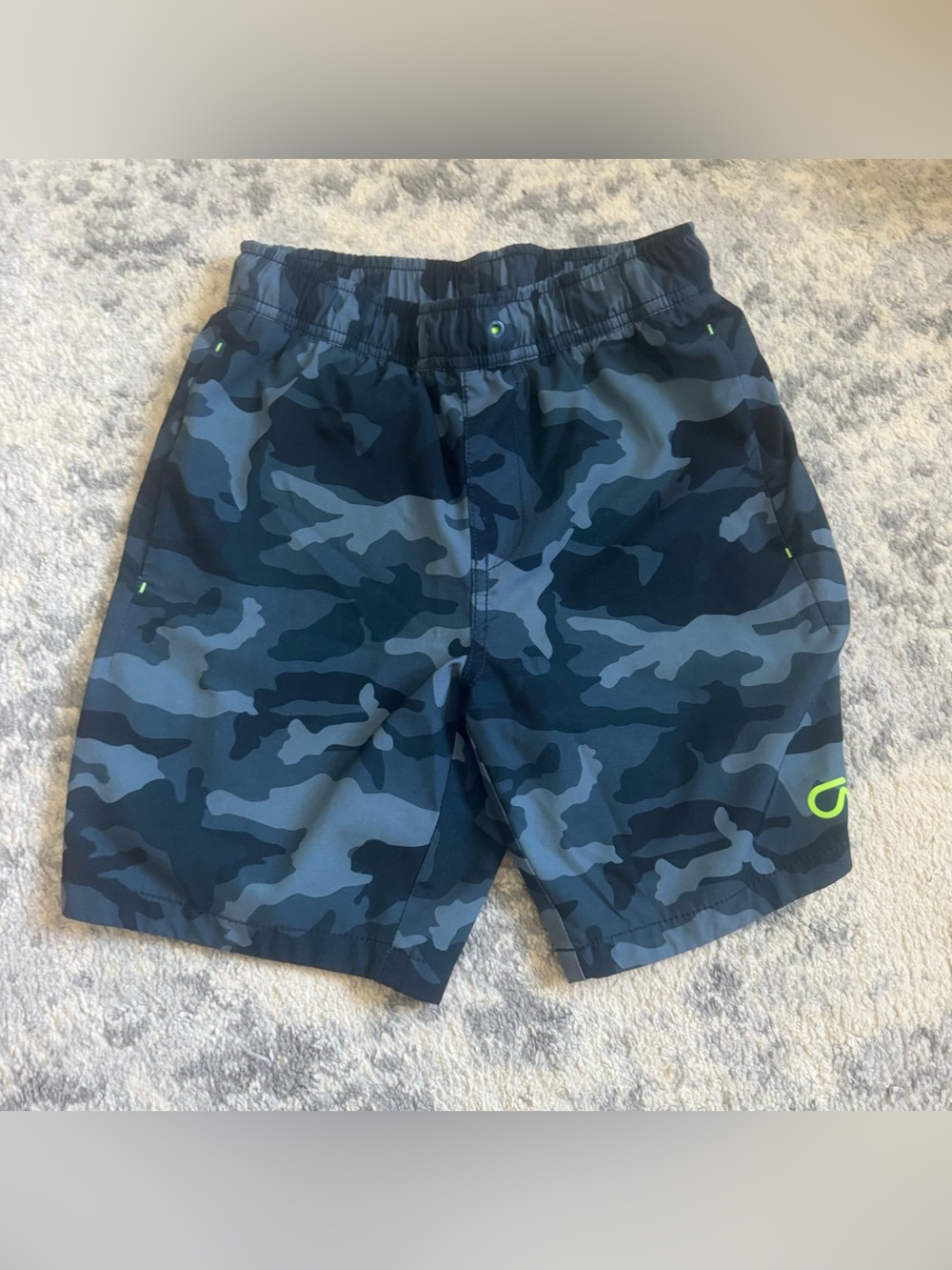 Gap fit blue camo shorts - boys 8